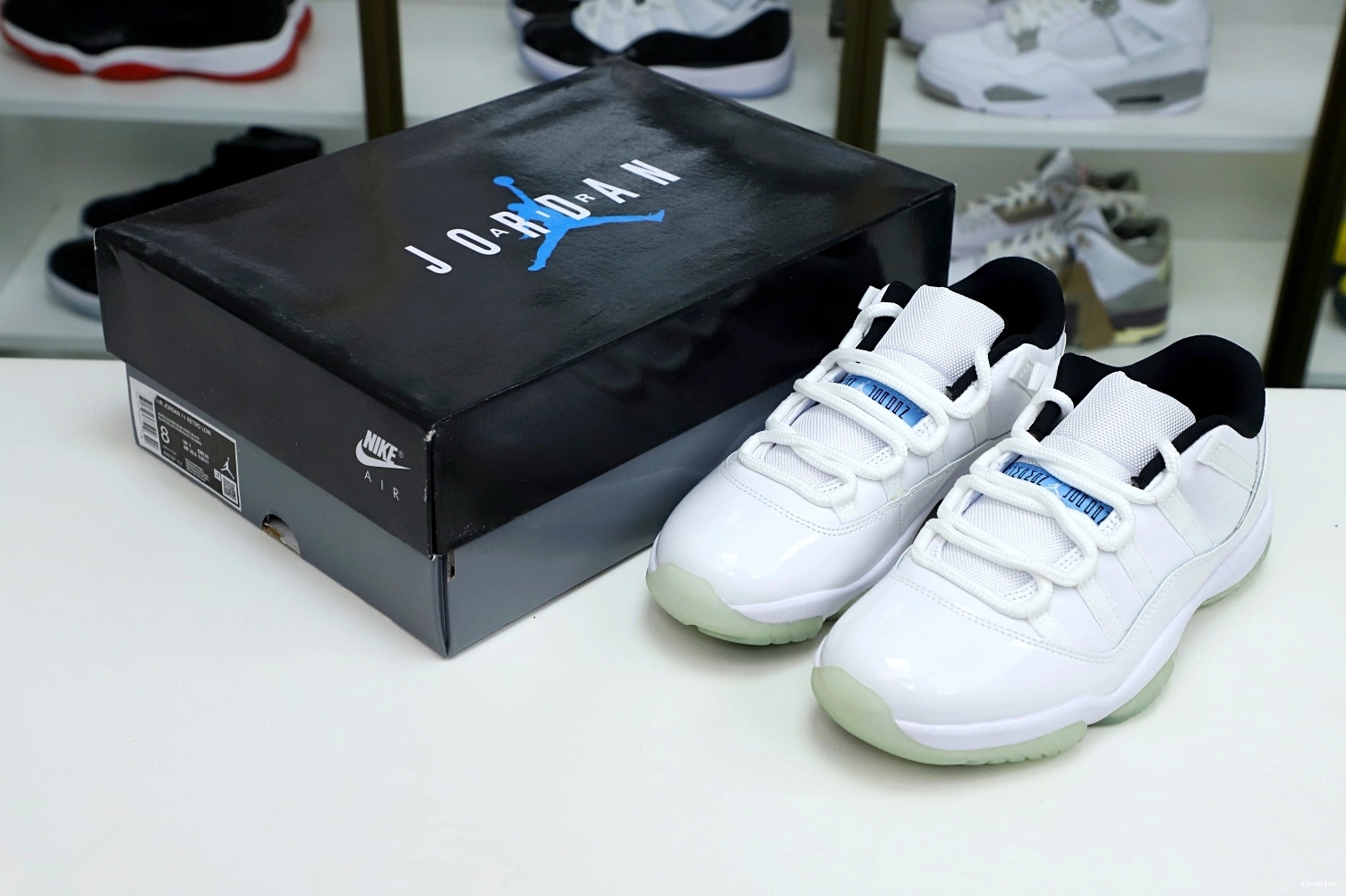 JORDAN LEGEND RETRO AIR BLUE LOW 11 1009